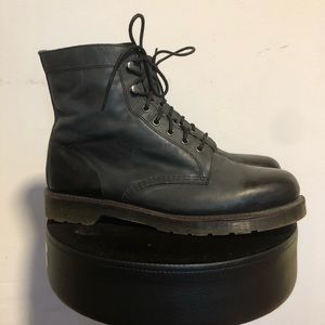 Dr Marten Winton Soft Leather Size 13 US